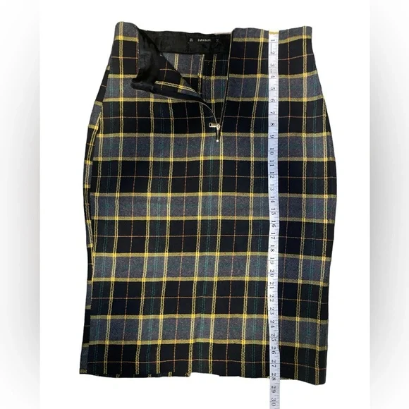 Zara Basic Women’s Plaid Midi Skirt- Size Large. Black, Gray, Yellow Plaid - Picture 6 of 8